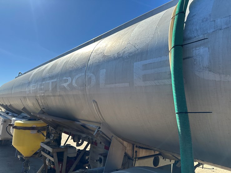 1986-fruehauf-tanker-image-39