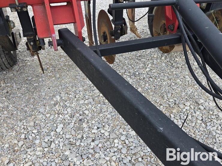 unverferth-130-zone-builder-no-till-ripper-image-17