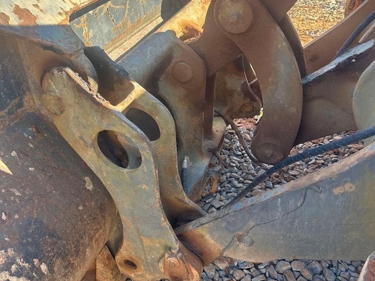 2011-volvo-l60f-image-8