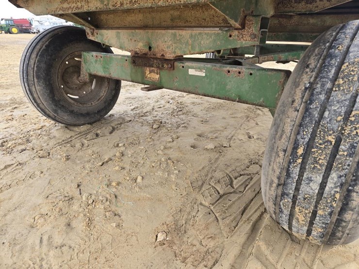 john-deere-122-image-11