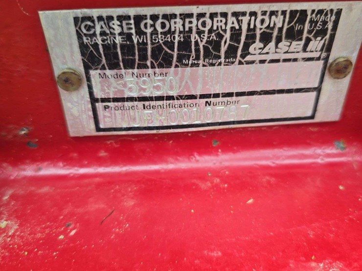 case-ih-3950-image-6