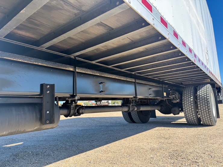 #265-•-2016-hino-338v-van-body-truck-image-27