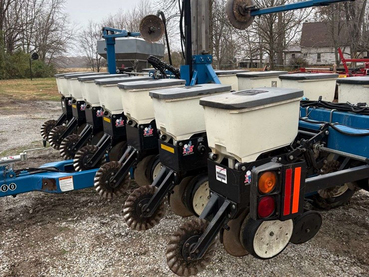 2005-kinze-3500-image-24