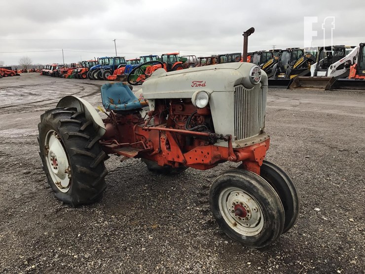 1956-ford-960-image-1