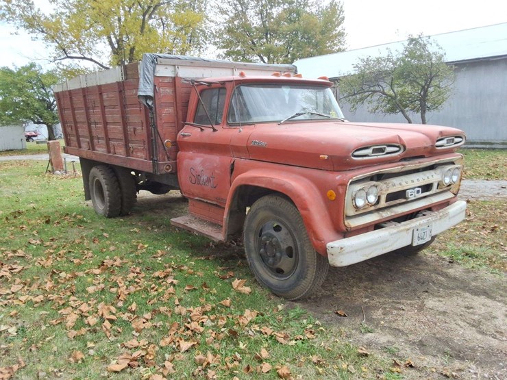 1961-chevrolet-60-image-3