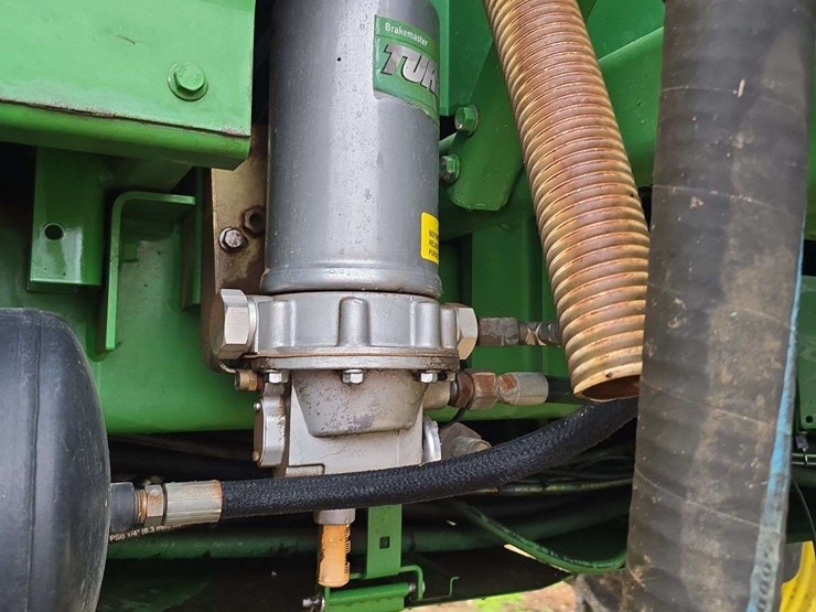 john-deere-4830-image-15