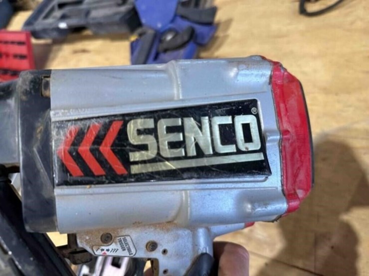 senco-sn901-pneumatic-nail-gun-image-3