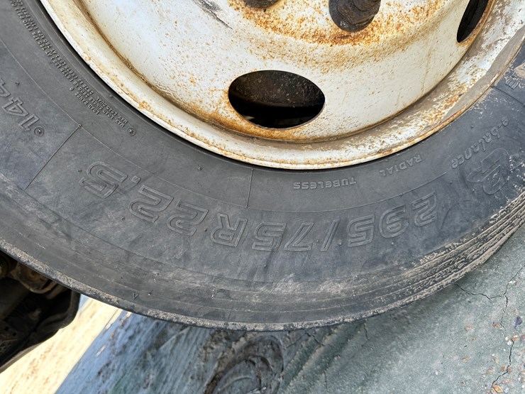 #33708-•-2014-mack-cxu-t/a-daycab-truck-tractor-1m1aw02y3em038036-image-8