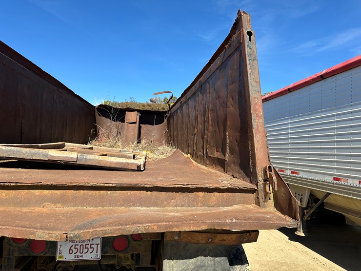 #33715-•-1966-unkt-r66-22'-t/a-dump-trailer-image-38