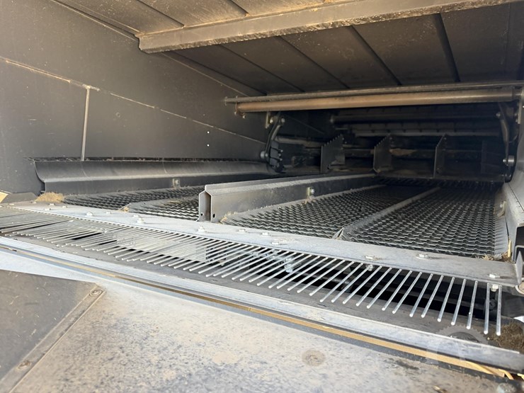 2022-claas-lexion-7500-image-81