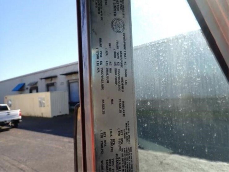 2015-freightliner-mt55-image-23