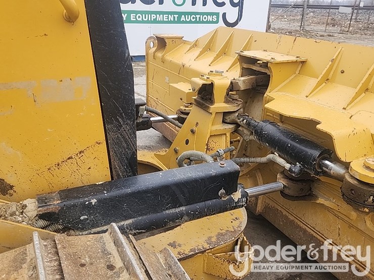 2019-caterpillar-d6k2-lgp-image-11