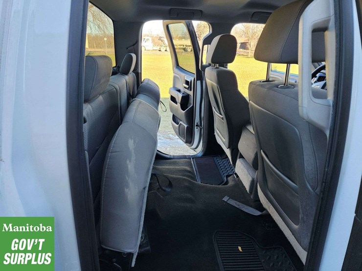 2015-chevrolet-silverado-1500-image-21