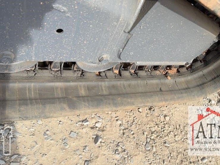 2012-bobcat-t650-image-15