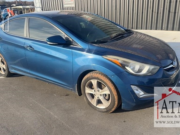 2010-hyundai-elantra-image-1