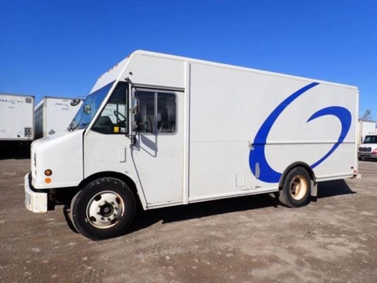 2012-freightliner-mt55-image-1