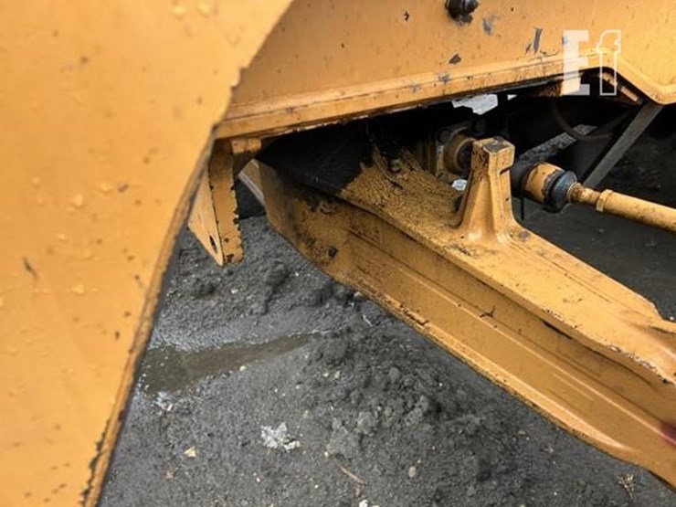 2000-case-570m-xt-image-32