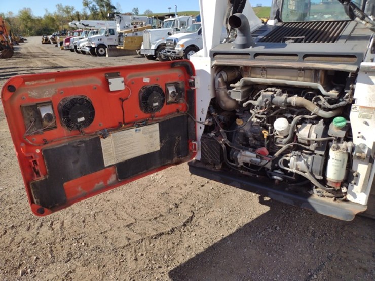 21-bobcat-t770-image-37