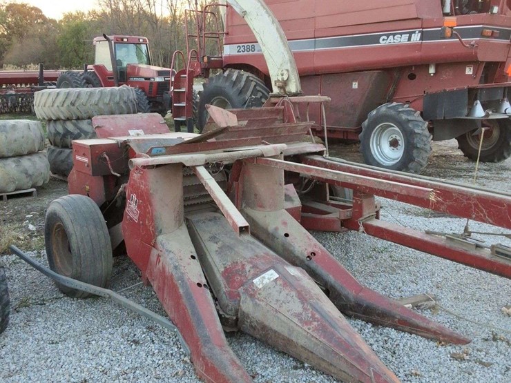 international-830-image-3