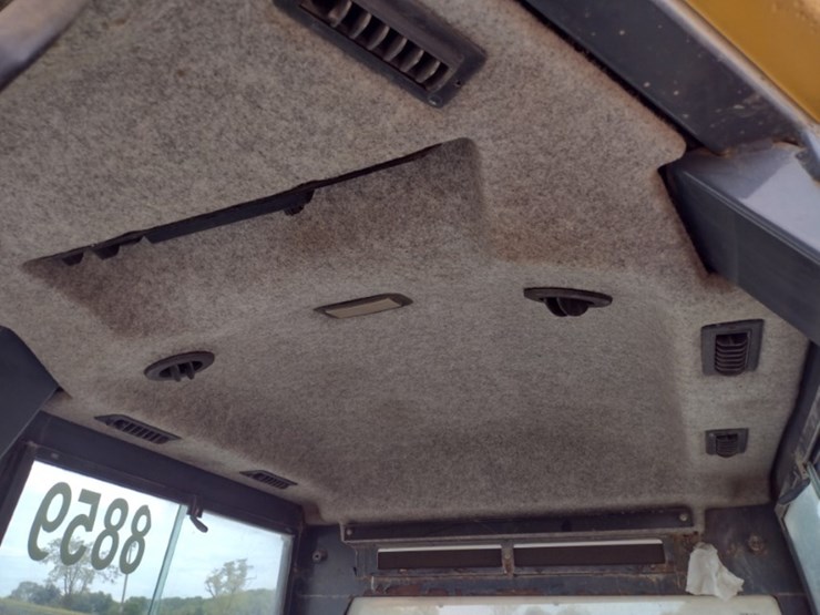 2009-deere-650j-lgp-image-11