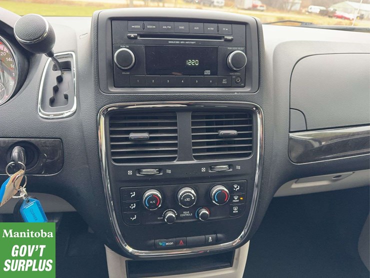 2012-dodge-grand-caravan-sxt-image-20