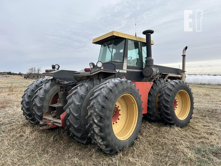 1985-versatile-856-image-3