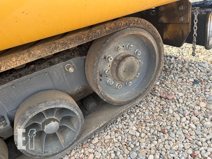 2018-volvo-p7110b-image-18