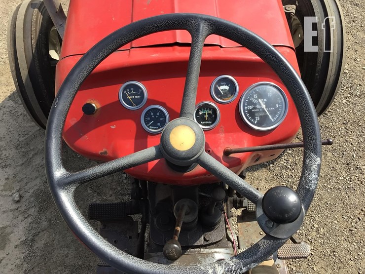 1973-massey-ferguson-135-image-13