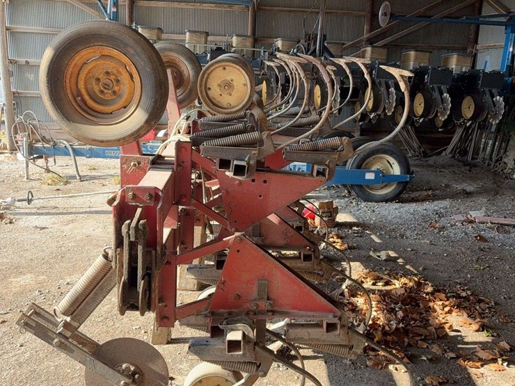 international-183-image-7