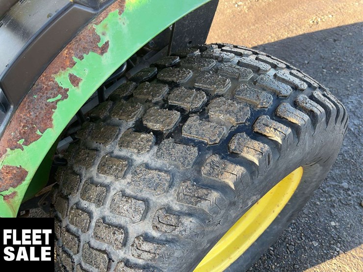 2008-john-deere-2320-image-8