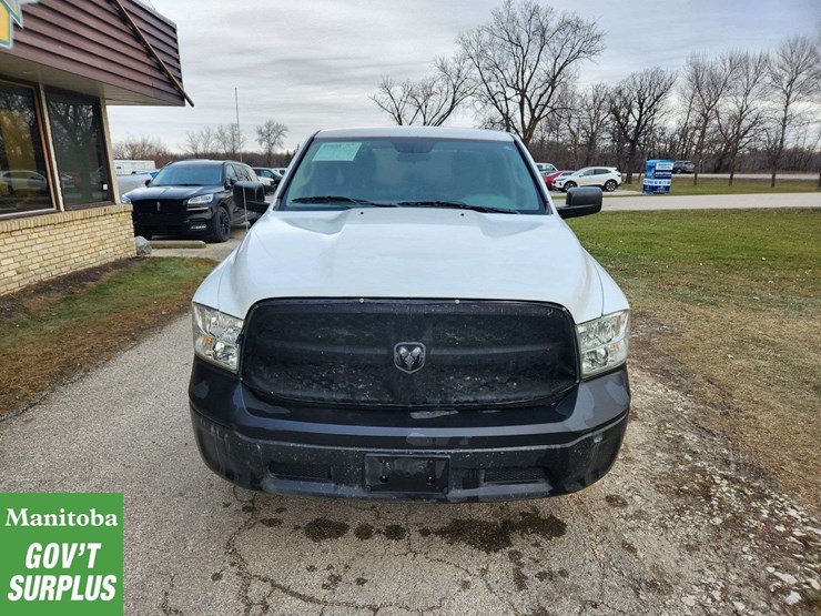 2014-dodge-1500-image-12