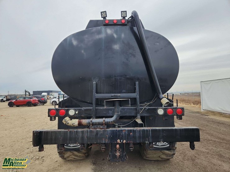 1976-mack-r600-image-20