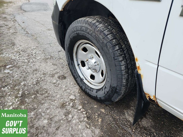 2014-dodge-1500-image-15