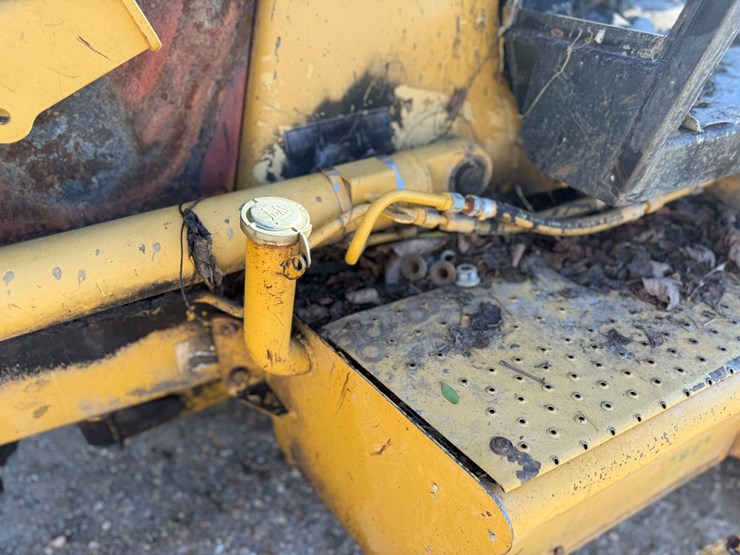 caterpillar-420d-image-50