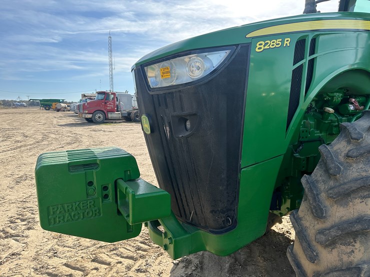 2013-john-deere-8285r-image-27