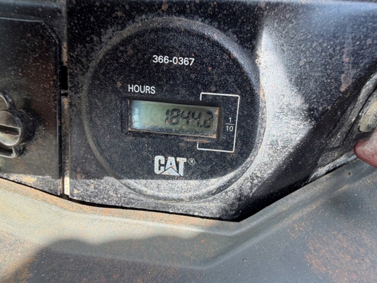 2017-caterpillar-315f-lcr-image-16