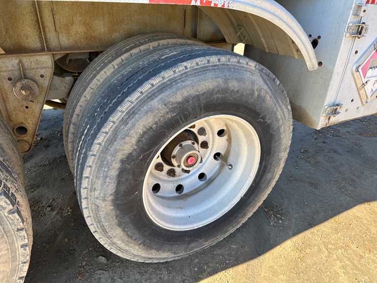 1986-fruehauf-tanker-image-8