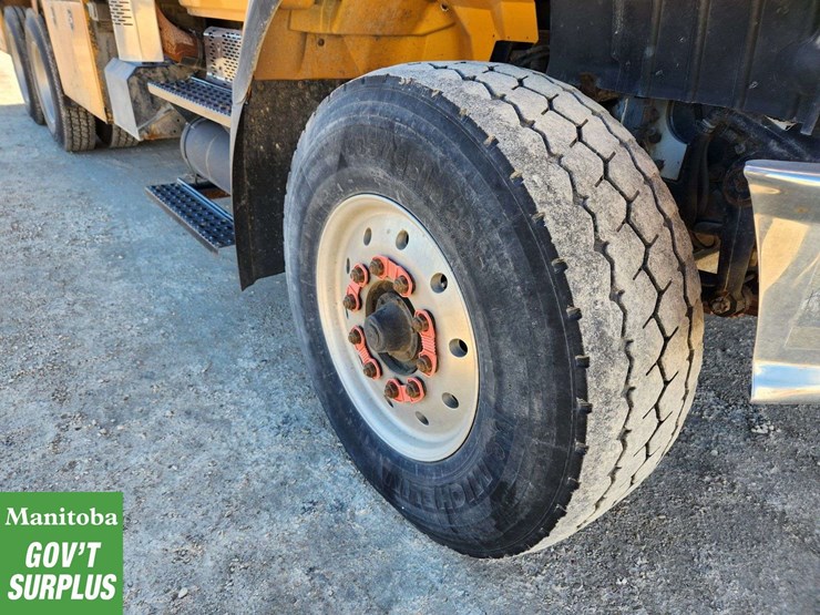 2009-international-workstar-7500-image-46