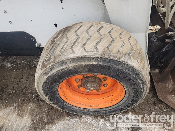 2007-bobcat-s300-image-9