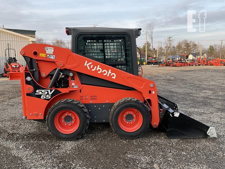 2021-kubota-ssv65-image-6