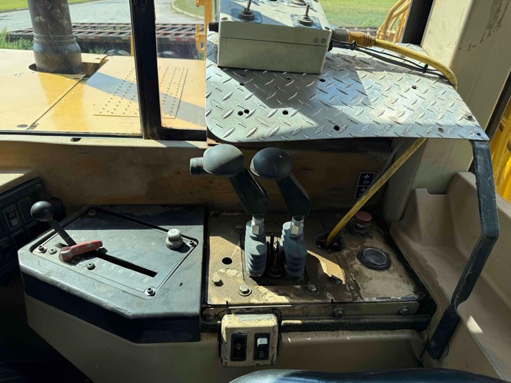 1997-caterpillar-627f-image-17