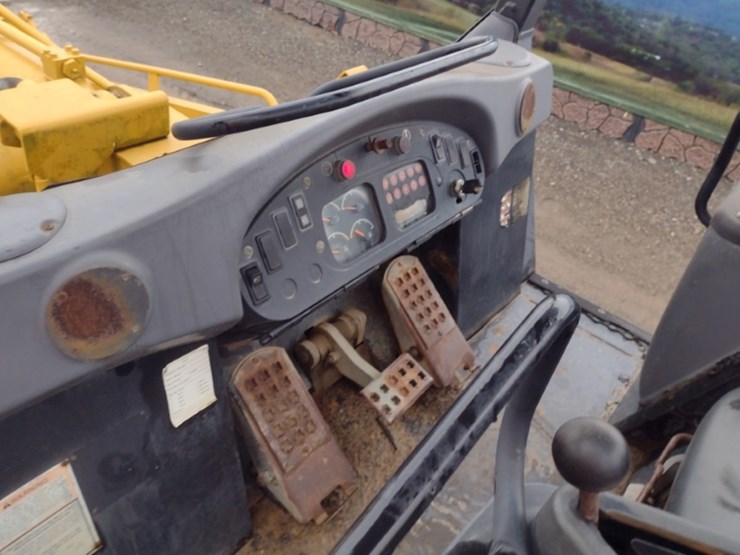 2003-caterpillar-963c-image-11