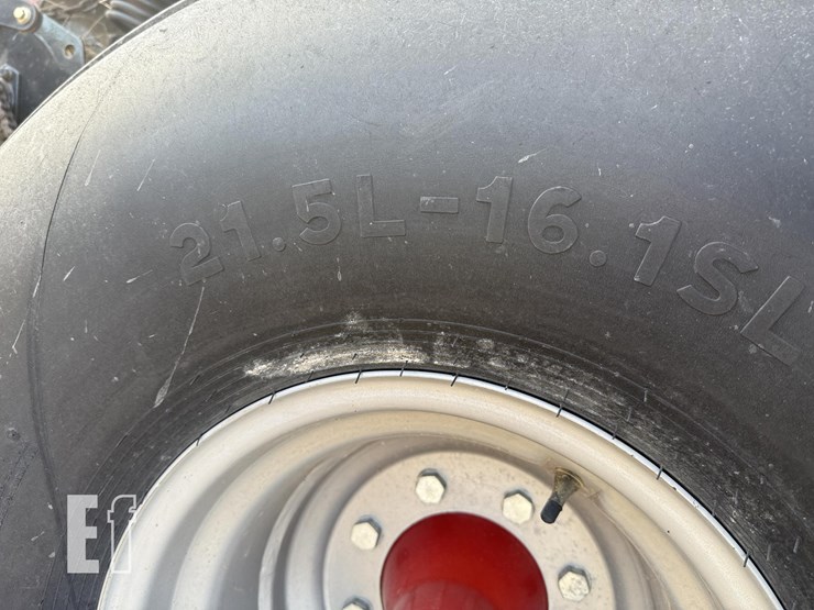 2013-case-ih-rb564-image-23