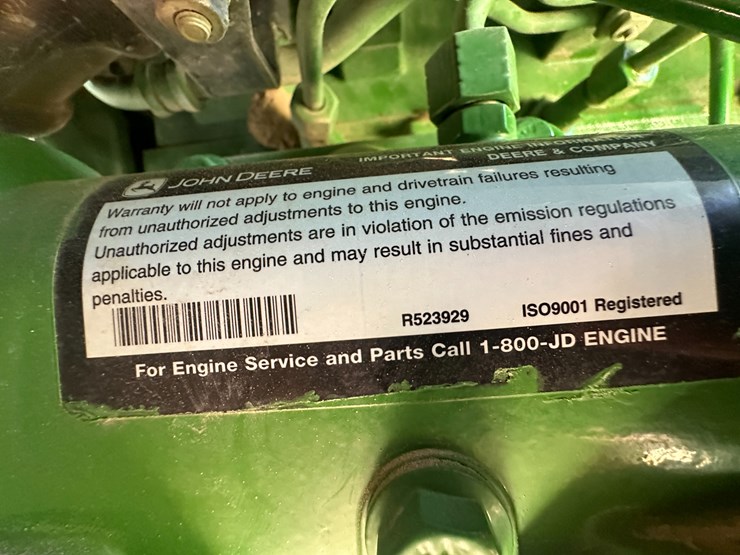 2013-john-deere-8285r-image-52