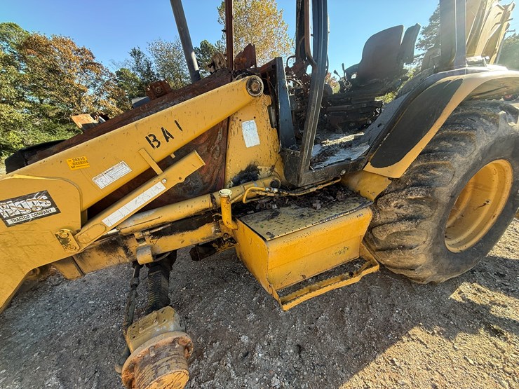 caterpillar-420d-image-79