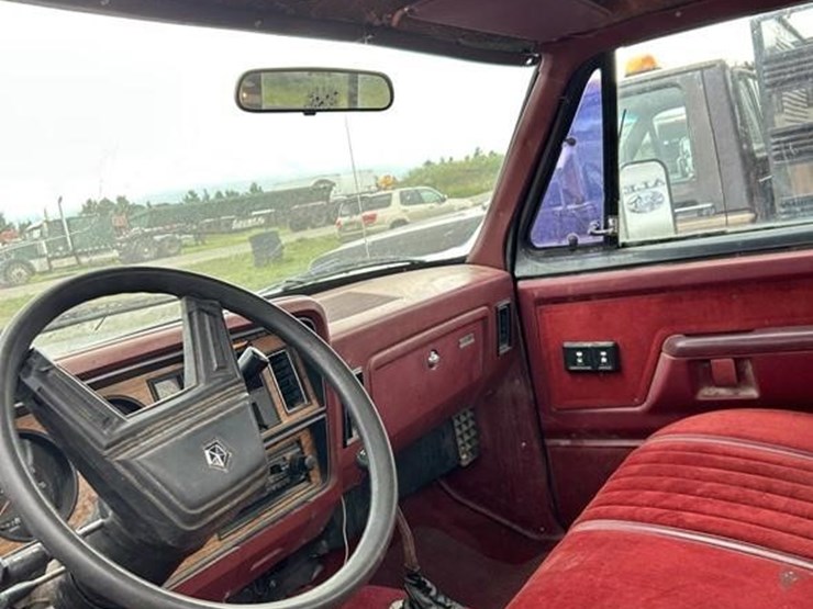 1987-dodge-150-image-12