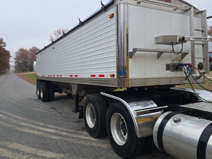 2012-timpte-supper-hopper-image-2