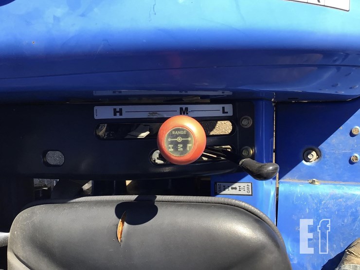 2017-new-holland-workmaster-40-image-19