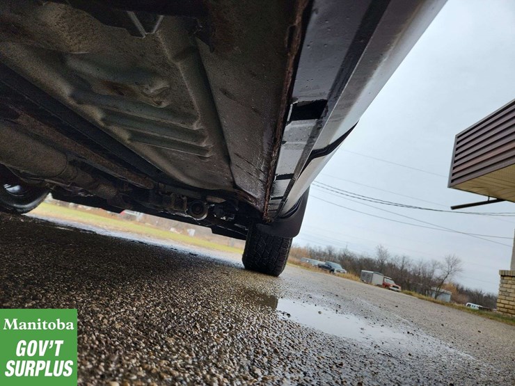 2013-ford-explorer-image-32