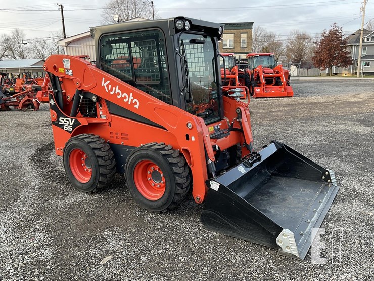 2021-kubota-ssv65-image-7